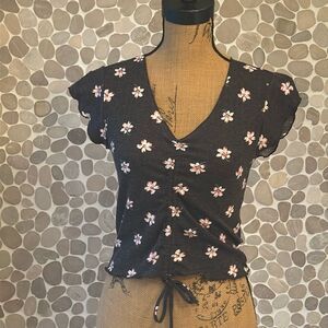 Anistar waffle knit black/dark gray with pink flowers crop top – large